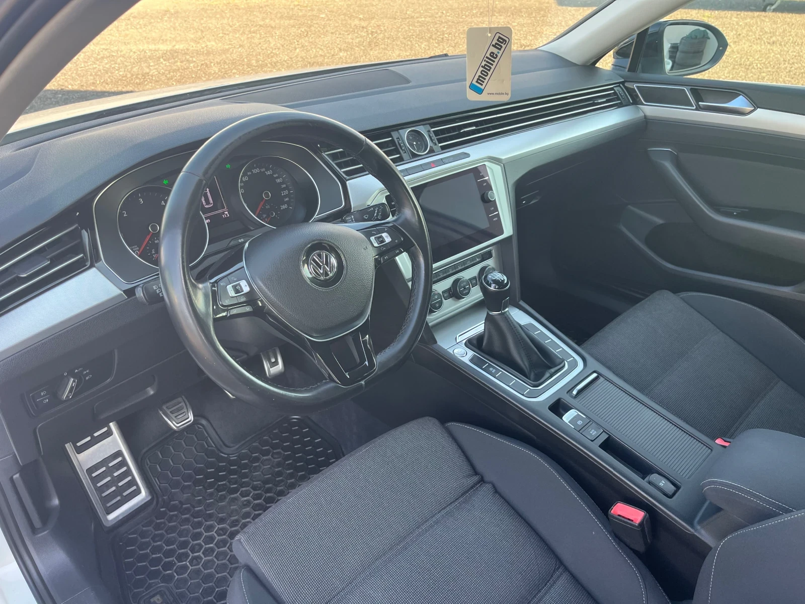 VW Passat 2.0TDI Business Keyless GO, снимка 9 - Автомобили и джипове - 55843698