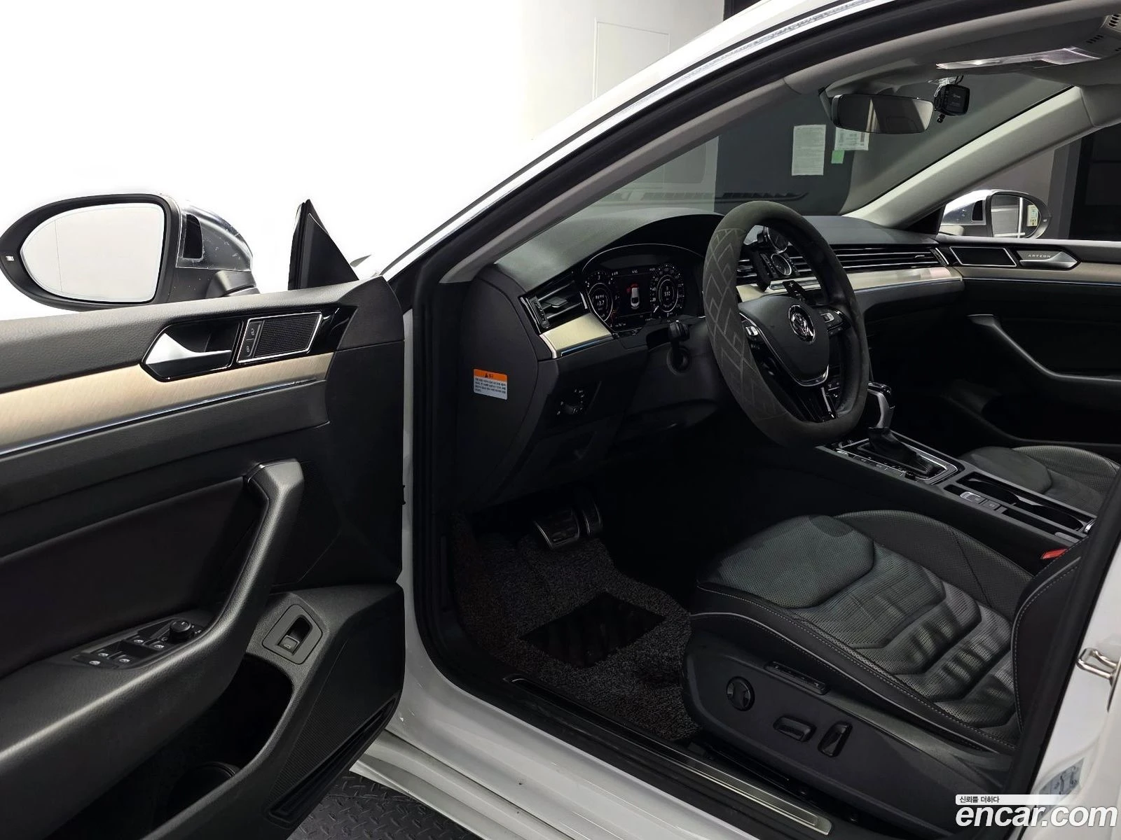 VW Arteon 2.0 TDI Premium, снимка 10 - Автомобили и джипове - 56570539