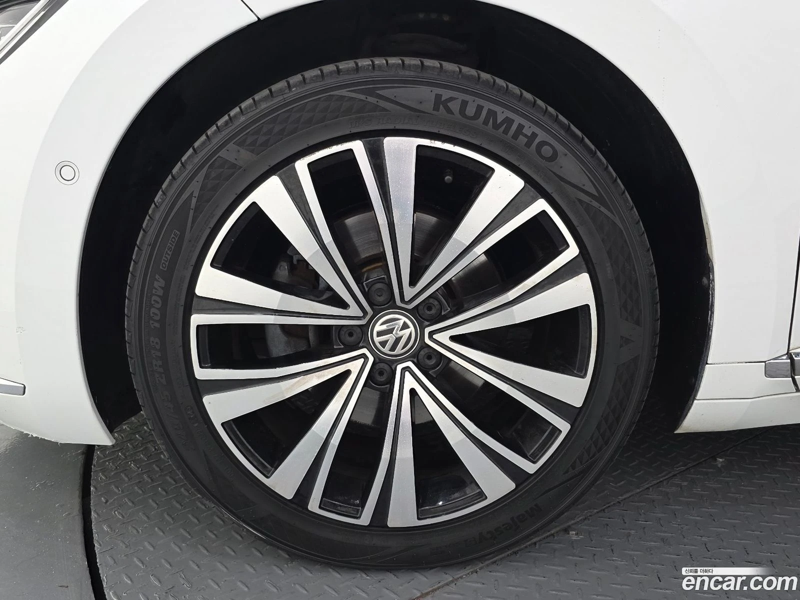VW Arteon 2.0 TDI Premium, снимка 5 - Автомобили и джипове - 56570539