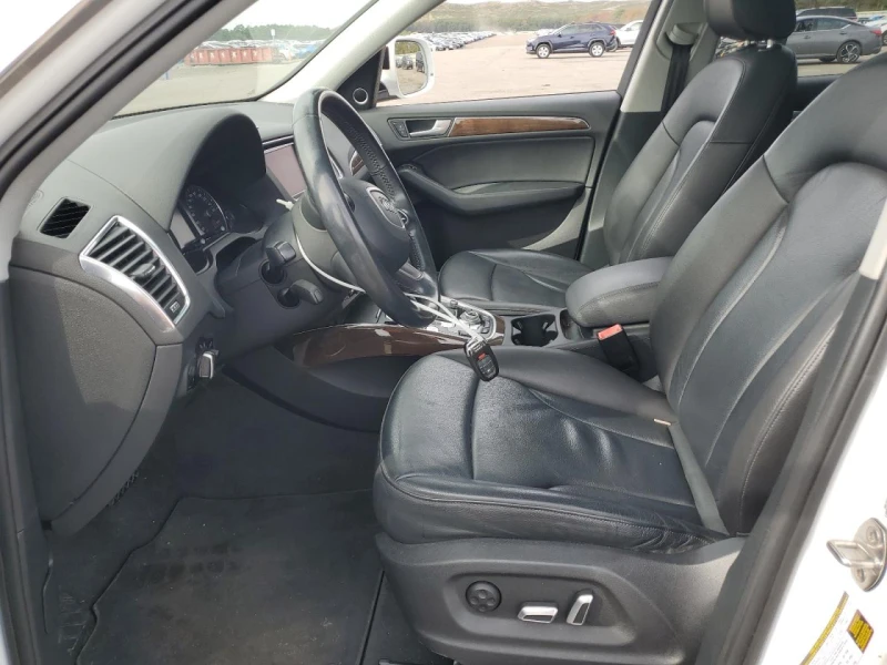 Audi Q5 S-Line / Quattro AWD / 2.0 Turbo / Навигация / , снимка 7 - Автомобили и джипове - 52240880