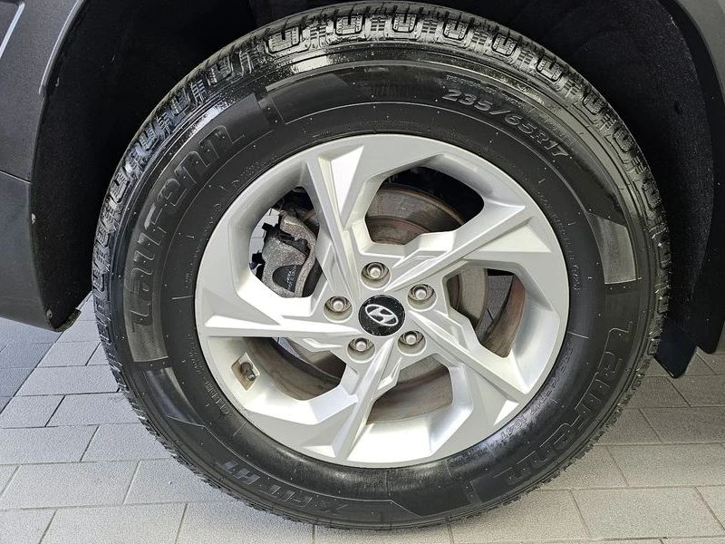 Hyundai Tucson 2.0 Automatic, снимка 5 - Автомобили и джипове - 55658633