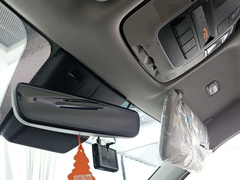 Hyundai Tucson 2.0 Automatic, снимка 15 - Автомобили и джипове - 55658633