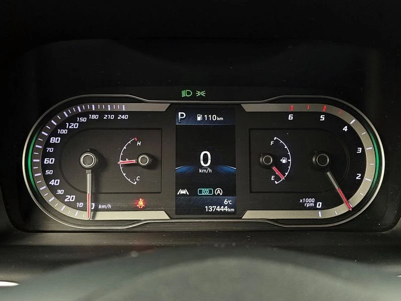 Hyundai Tucson 2.0 Automatic, снимка 10 - Автомобили и джипове - 55658633