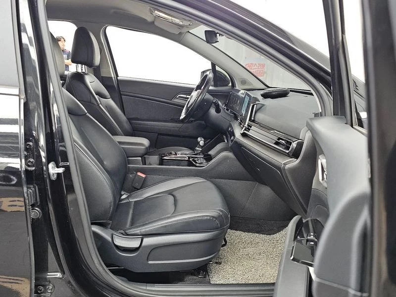 Kia Sportage 2.0 Automatic, снимка 11 - Автомобили и джипове - 55724664