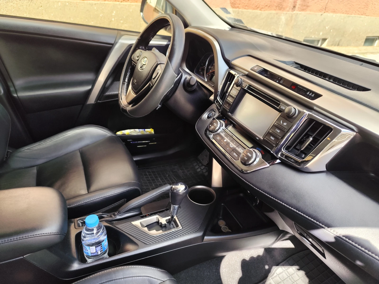 Toyota Rav4 LUXURY AWD - изображение 6
