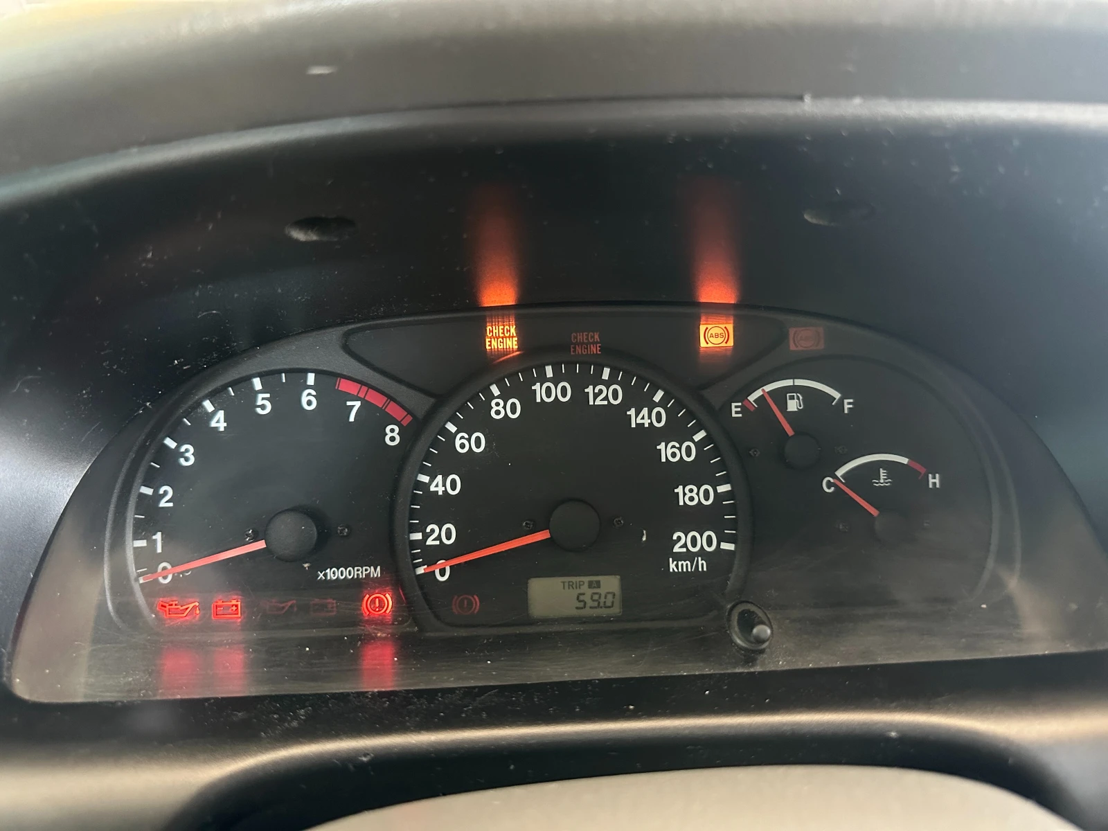 Suzuki Grand vitara 2.5 V6 - изображение 10