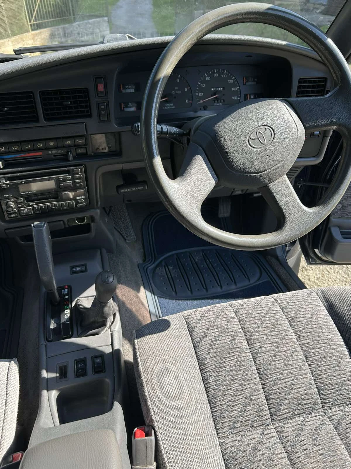 Toyota Hilux Surf 3.0 Turbo Diesel - изображение 6
