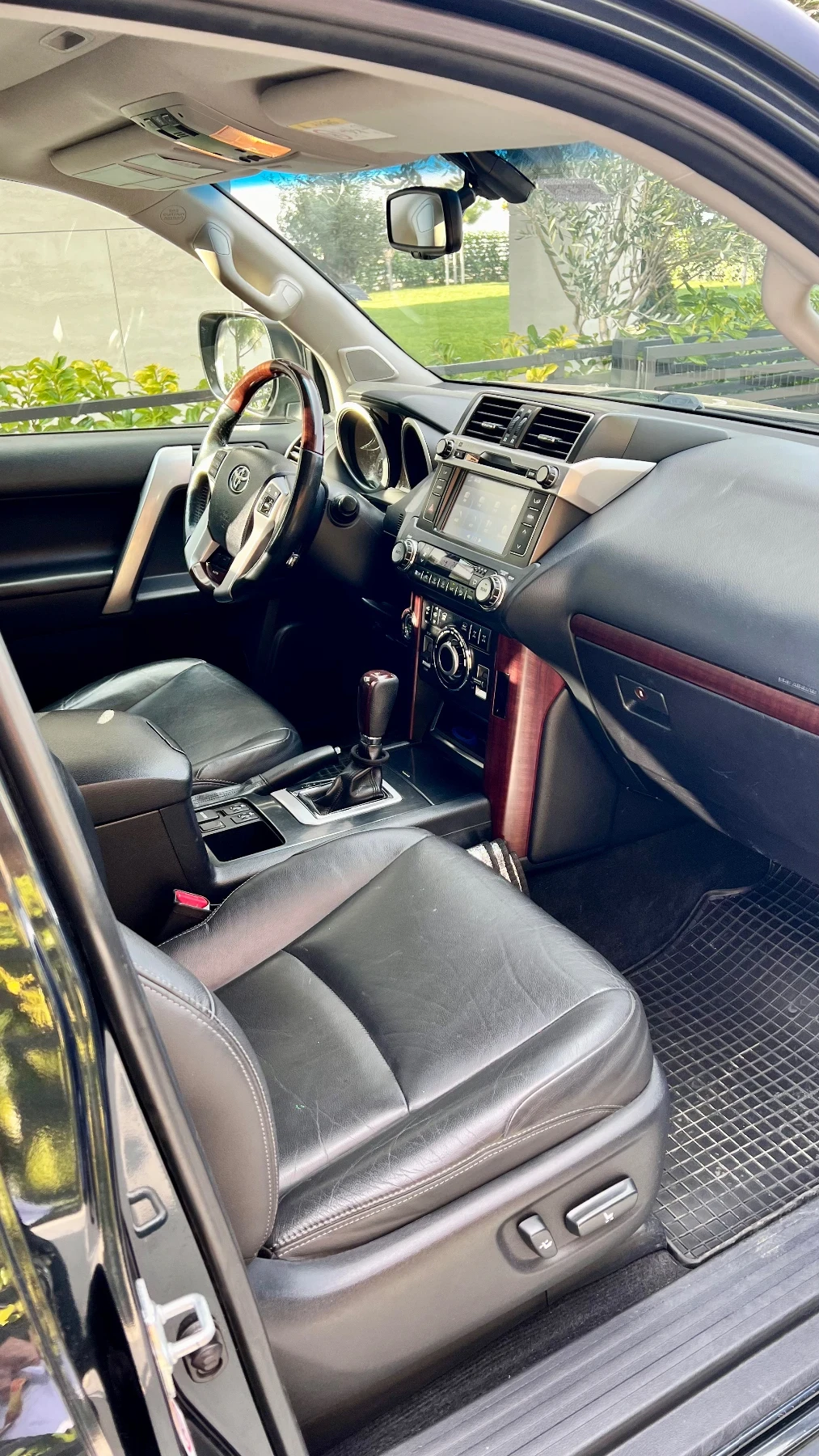 Toyota Land cruiser Luxury  - изображение 3