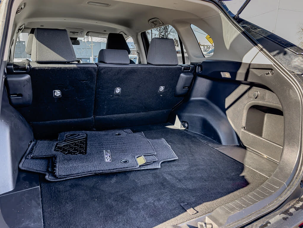 Toyota Rav4 HYBRID 2.5L AWD - изображение 3