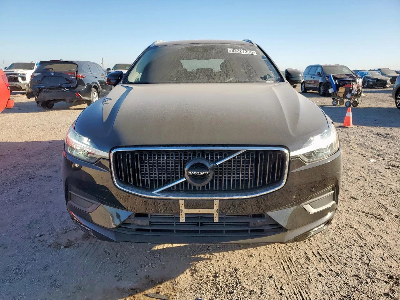 Volvo XC60 T5 MOMENTUM, снимка 2 - Автомобили и джипове - 53825675