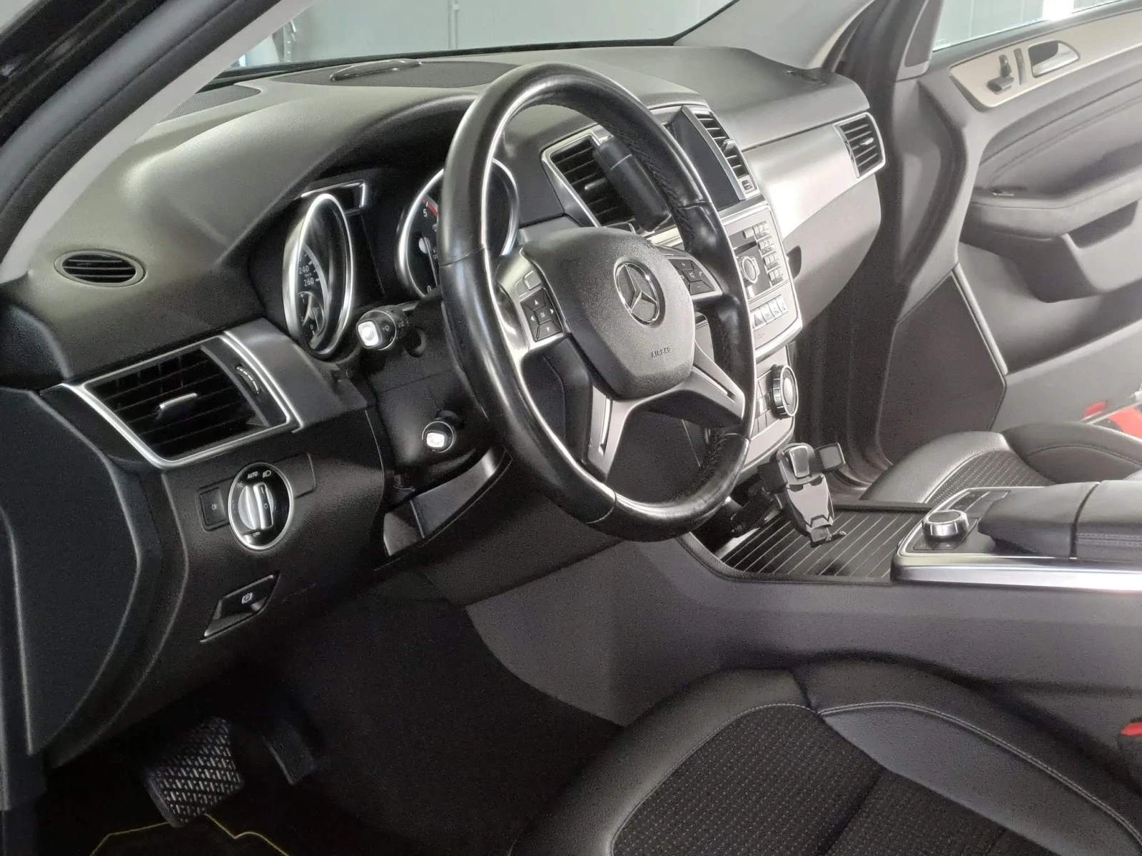 Mercedes-Benz ML 350, снимка 5 - Автомобили и джипове - 54006008