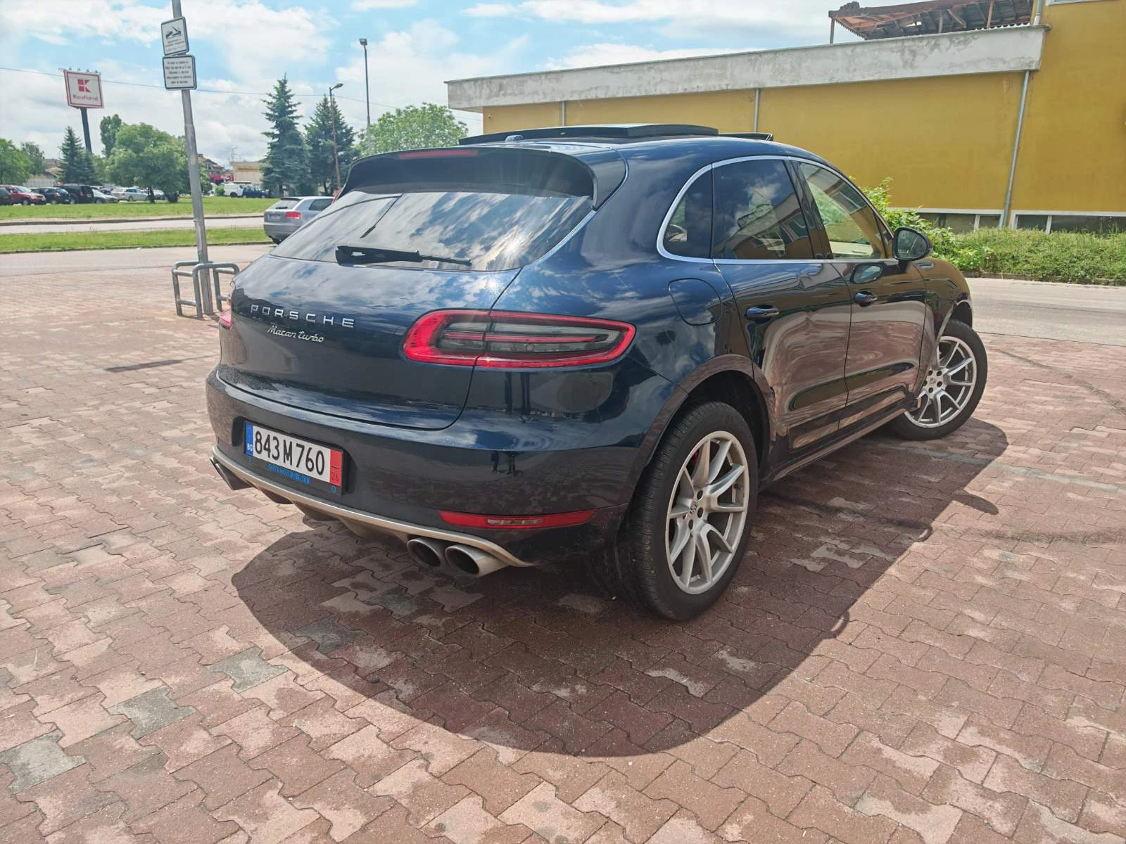Porsche Macan Turbo - Burmester, Beige interior, снимка 15 - Автомобили и джипове - 54751294