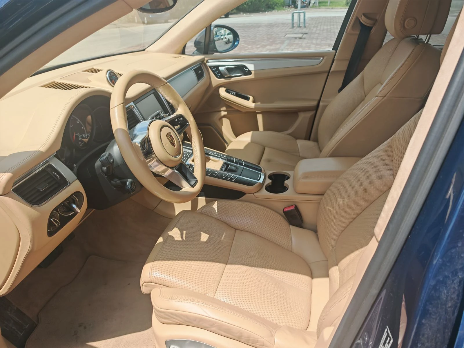 Porsche Macan Turbo - Burmester, Beige interior, снимка 3 - Автомобили и джипове - 54751294