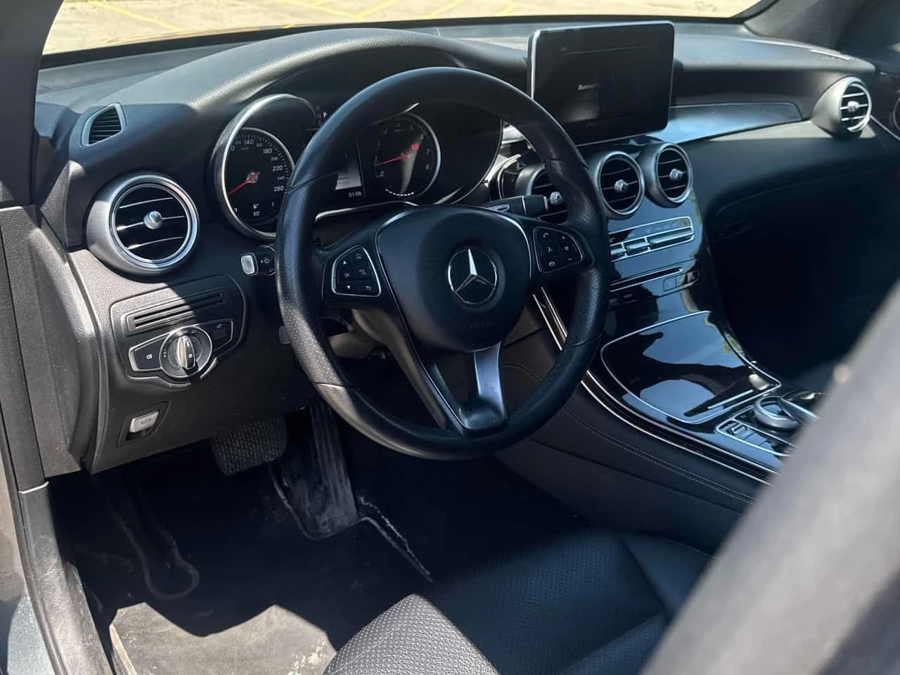 Mercedes-Benz GLC * 300 * АВТОКРЕДИТ БЕЗ ПЪРВОНАЧАЛНА ВНОСКА, снимка 7 - Автомобили и джипове - 54784295