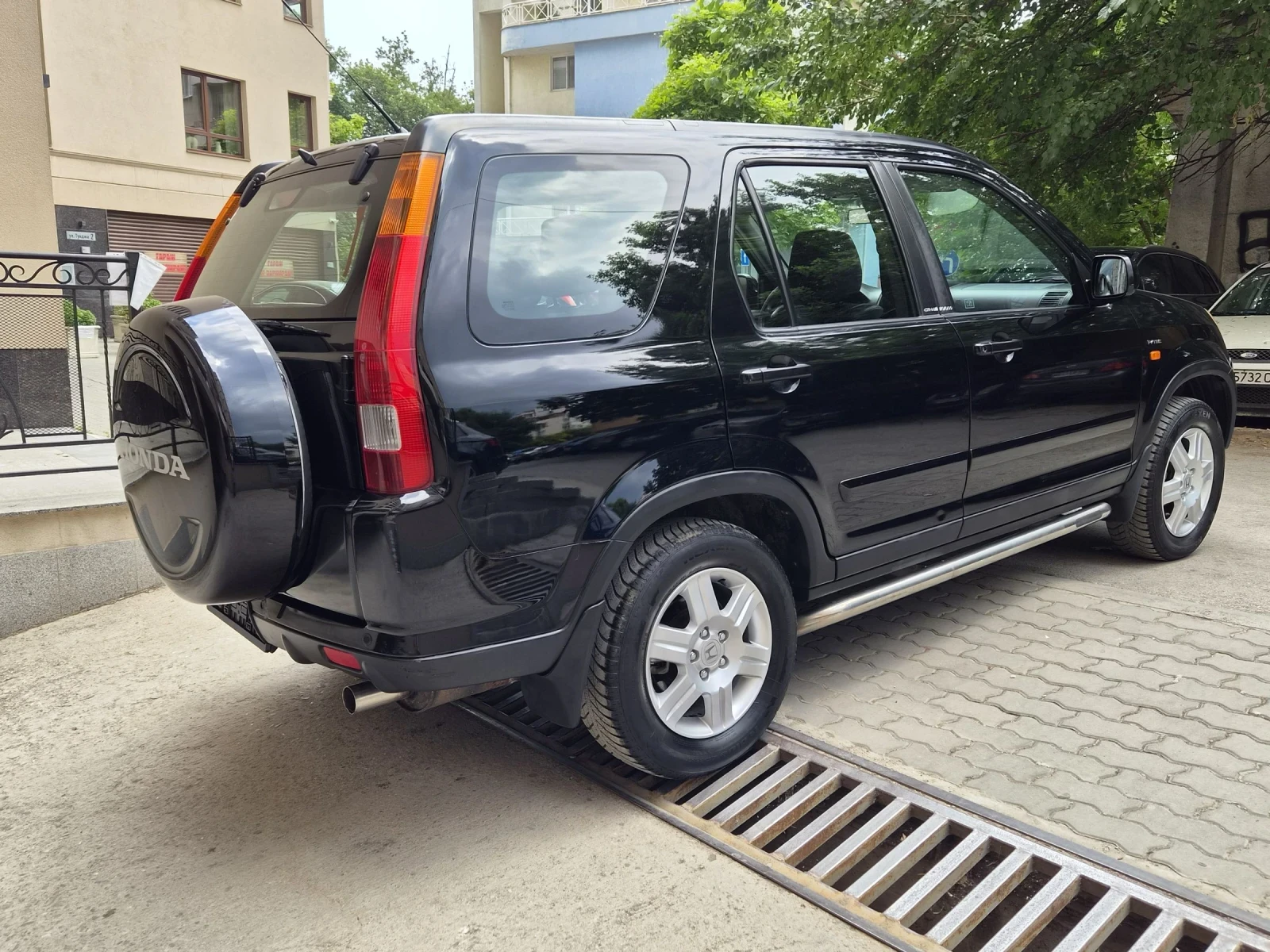 Honda Cr-v 2.0 i-Vtec 4x4 150 коня, снимка 4 - Автомобили и джипове - 55088159