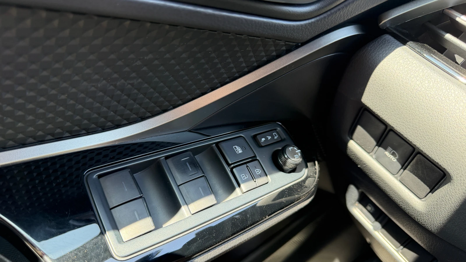 Toyota C-HR GR Sport 2.0 Hybrid, �������� | Mobile.bg � ����������� 17