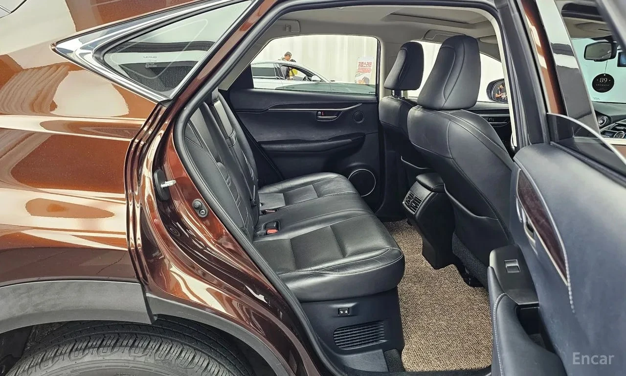 Lexus NX * Executive * КРАЙНА ЦЕНА ДО БЪЛГАРИЯ, снимка 12 - Автомобили и джипове - 55846112
