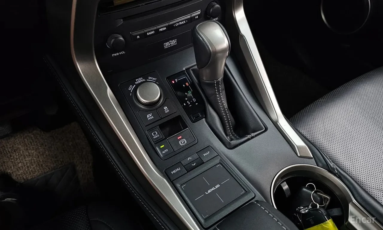 Lexus NX * Executive * КРАЙНА ЦЕНА ДО БЪЛГАРИЯ, снимка 9 - Автомобили и джипове - 55846112