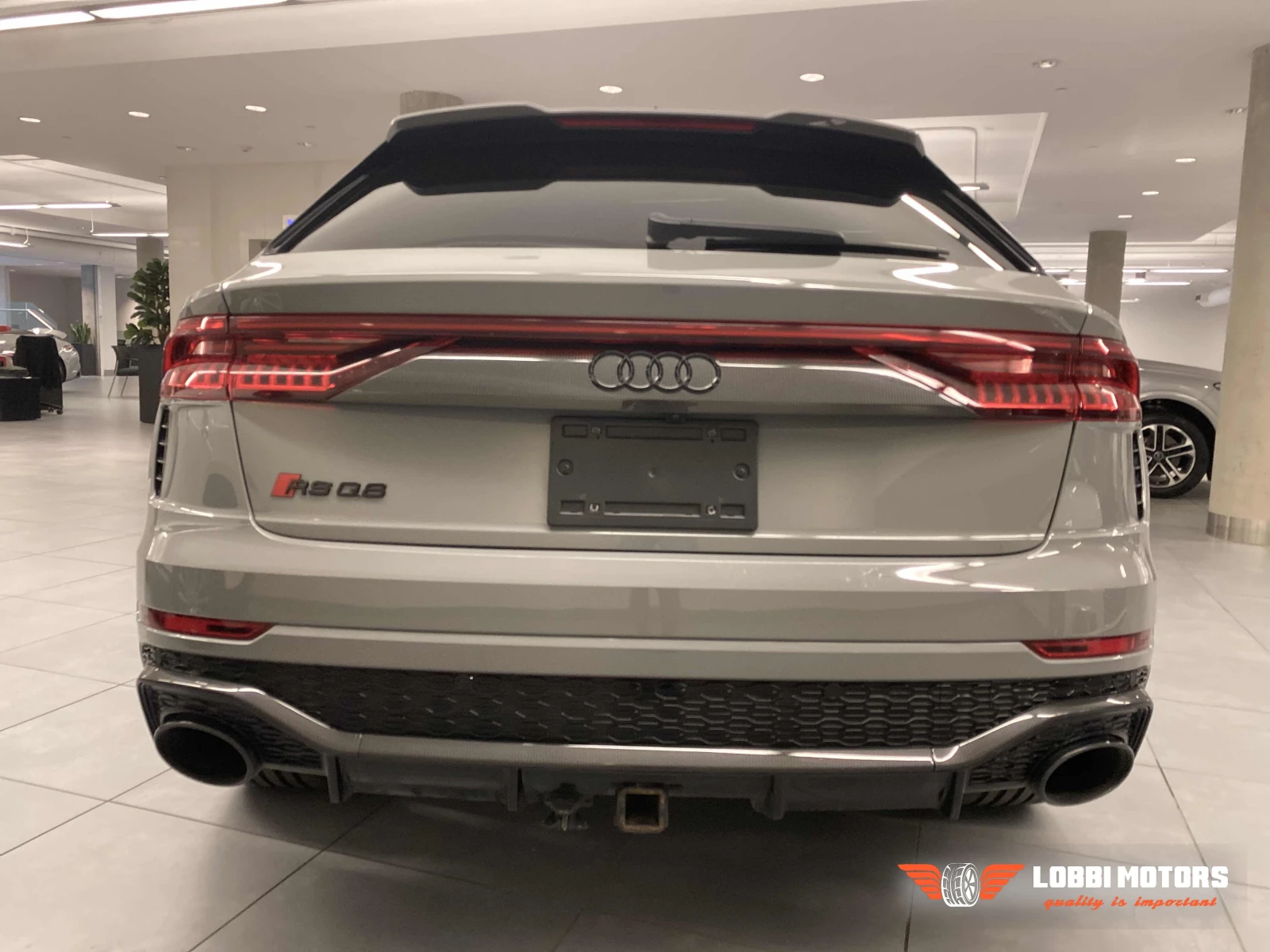 Audi RSQ8, снимка 4 - Автомобили и джипове - 56129344
