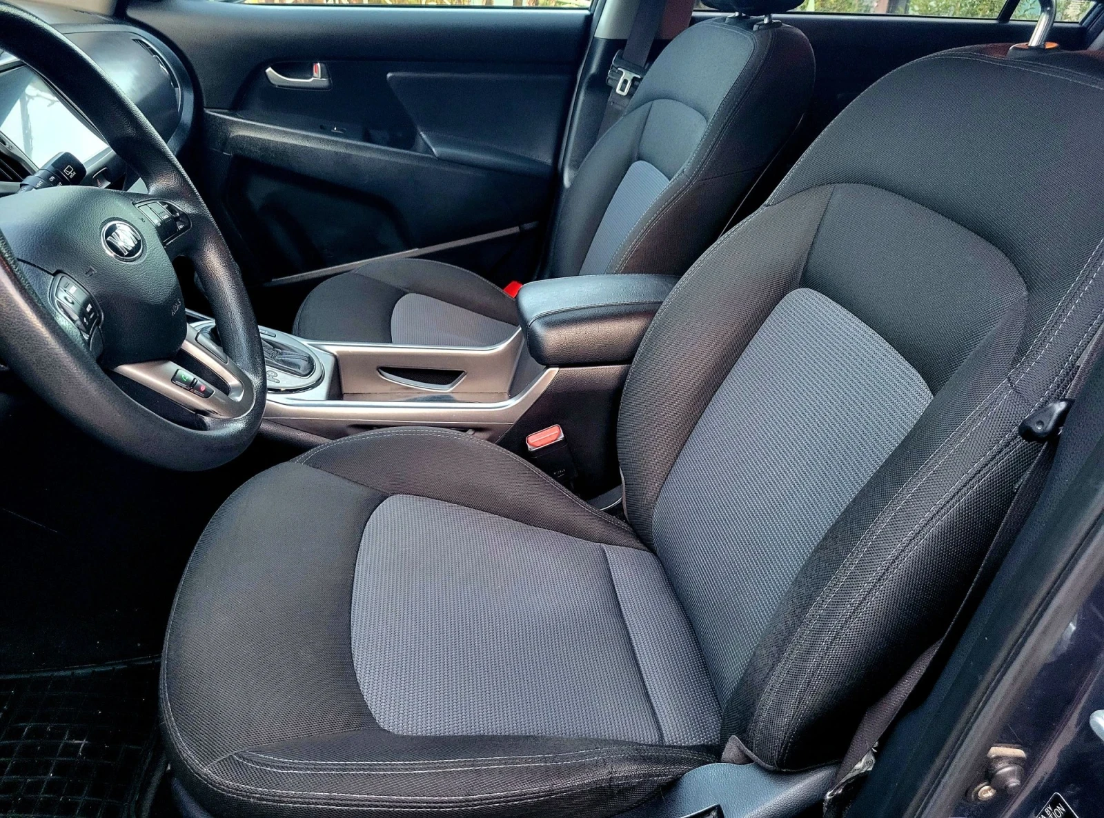 Kia Sportage, снимка 9 - Автомобили и джипове - 56542028