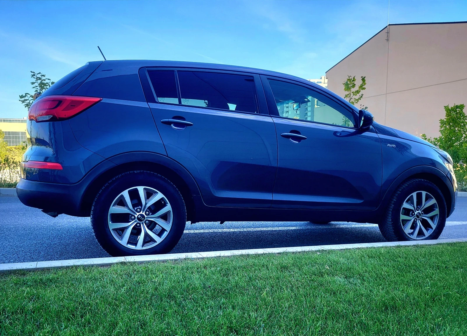 Kia Sportage, снимка 12 - Автомобили и джипове - 56542028