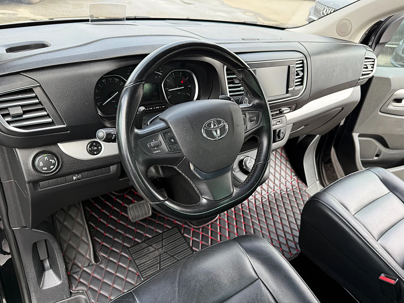 Toyota Proace 2.0D-4D L2 Lounge-Led-BIZNES-Head Up-Xenon-, снимка 9 - Бусове и автобуси - 53886424