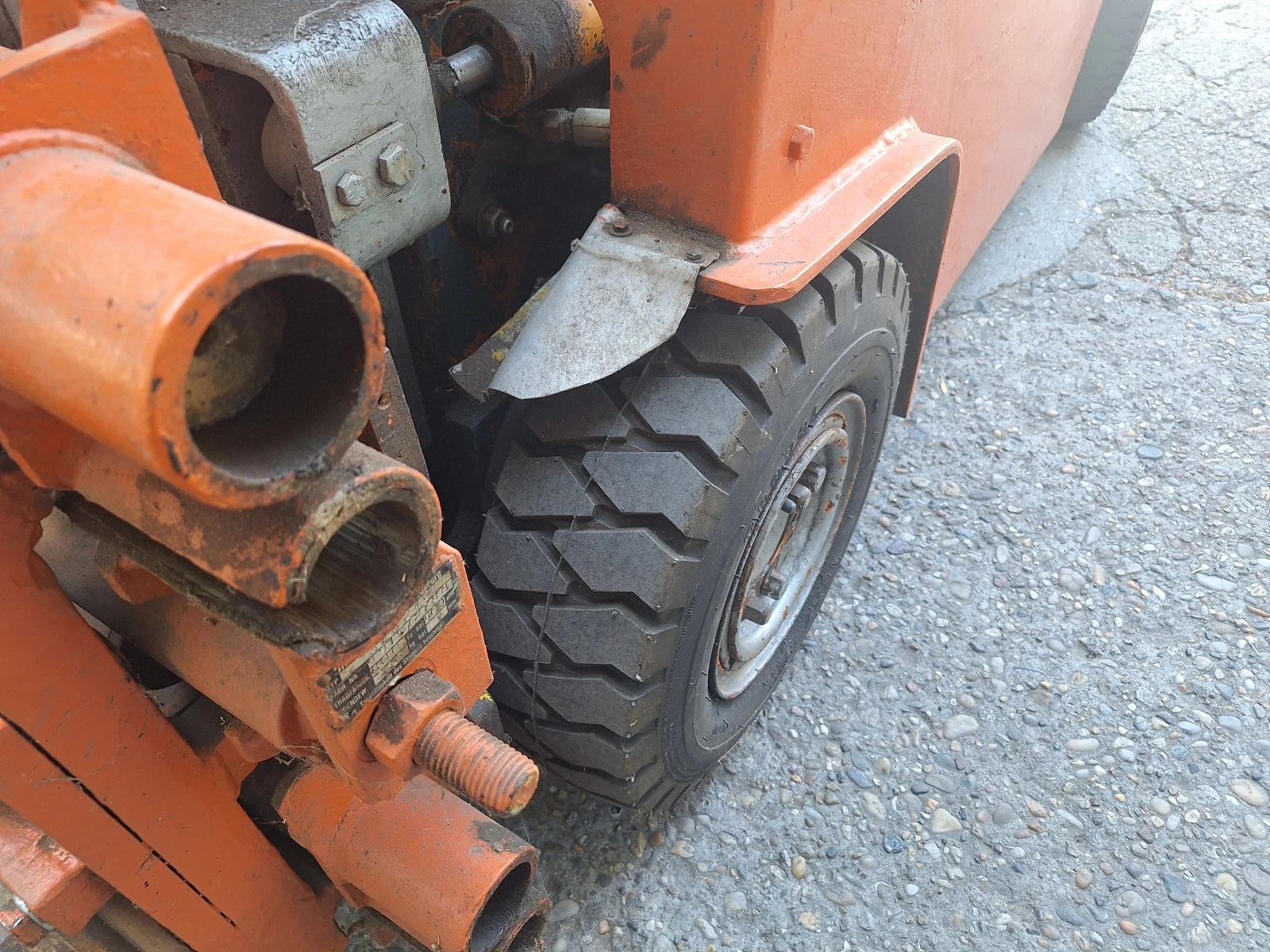 ������� Clark | Mobile.bg � ����������� 8