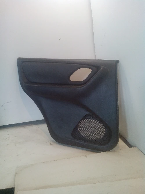 Кори врати Форд Маверик ( леви и десни)