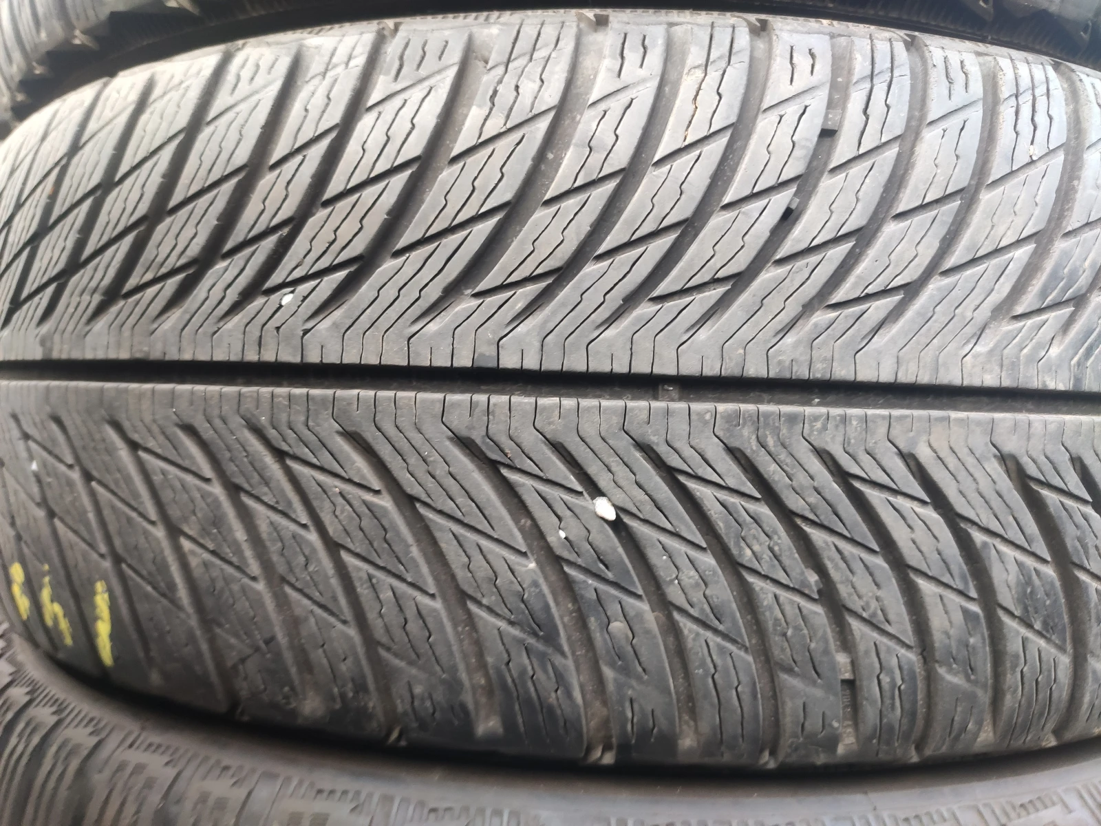 ���� 205/40R18 | Mobile.bg � ����������� 4