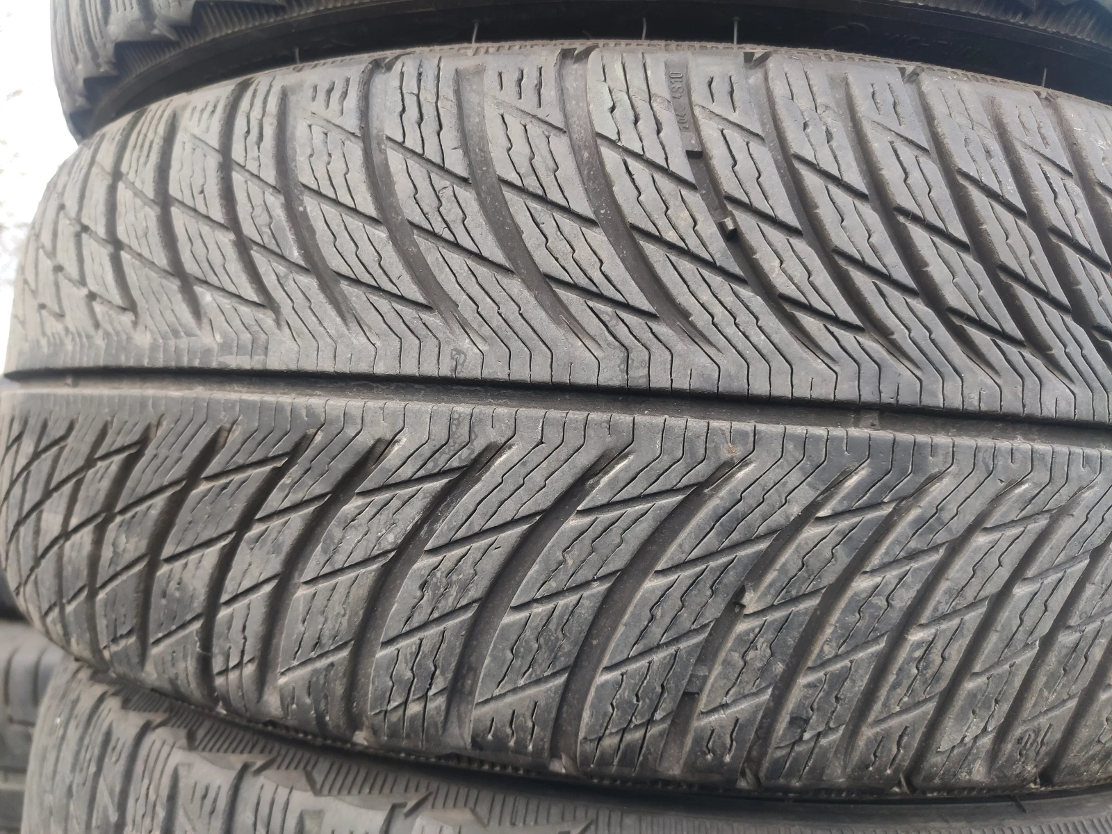���� 205/40R18 | Mobile.bg � ����������� 2