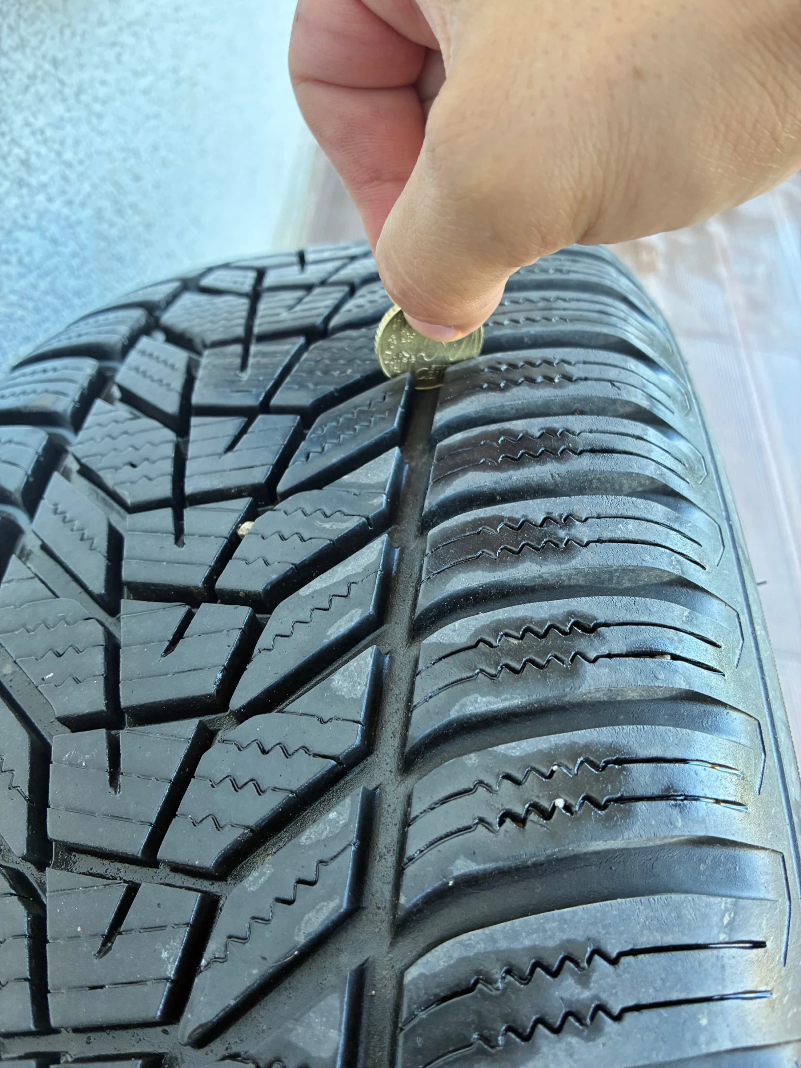 Гуми с джанти Hankook 225/60R18, снимка 3 - Гуми и джанти - 56321045