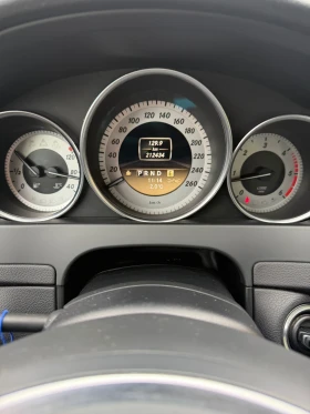 Mercedes-Benz C 300 4-MATIC DISTRONIC AUTO HOLD МЪРТВИ ТОЧКИ, снимка 12