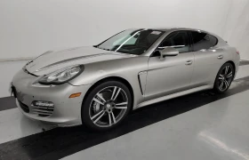     Porsche Panamera 4S