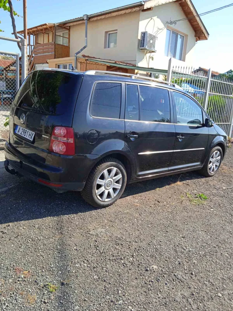 VW Touran, снимка 2 - Автомобили и джипове - 49498854