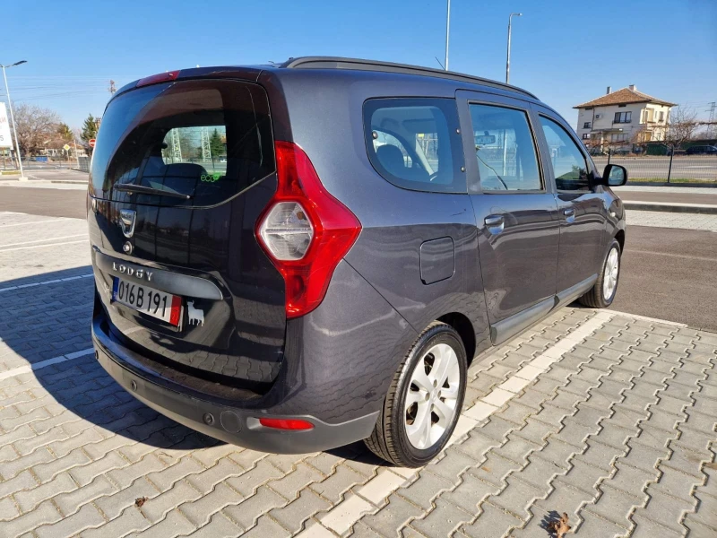 Dacia Lodgy 1.5 / 90 к.с. 7 места , снимка 5 - Автомобили и джипове - 48342460