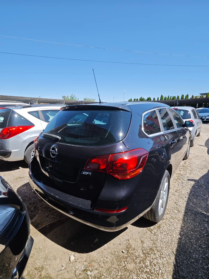 Opel Astra 2.0CDTI, снимка 4 - Автомобили и джипове - 50847864