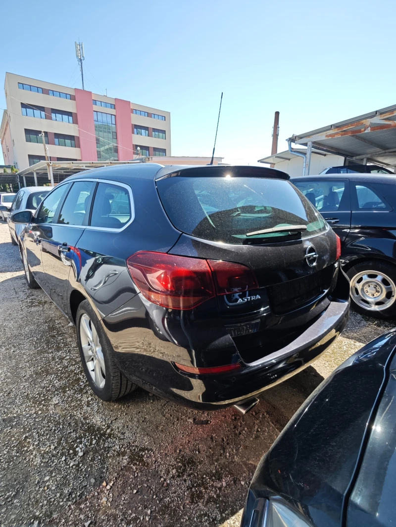 Opel Astra 2.0CDTI, снимка 5 - Автомобили и джипове - 50847864