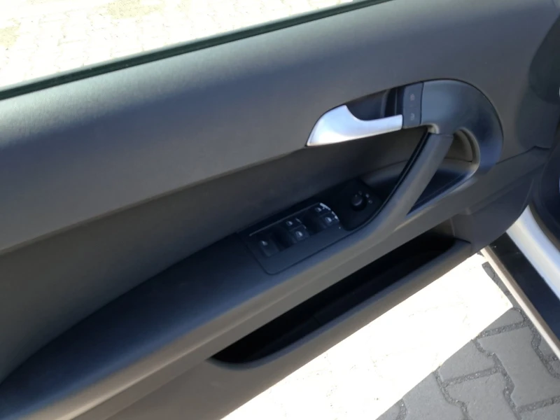 Audi A3 1.9 TDI Kabrio, снимка 11 - Автомобили и джипове - 51228542