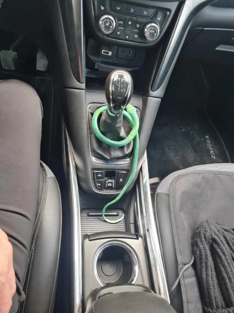 Opel Zafira 1, 6, снимка 12 - Автомобили и джипове - 53055707