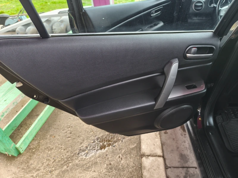 Mazda 6 2.0D, снимка 13 - Автомобили и джипове - 53476389