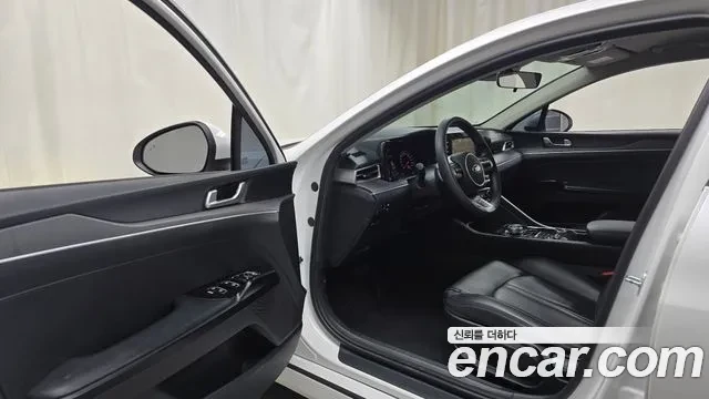 Kia K5 2.0, снимка 5 - Автомобили и джипове - 53965788