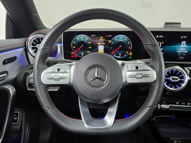 Mercedes-Benz CLA 250 4MATIC, снимка 13 - Автомобили и джипове - 55111324