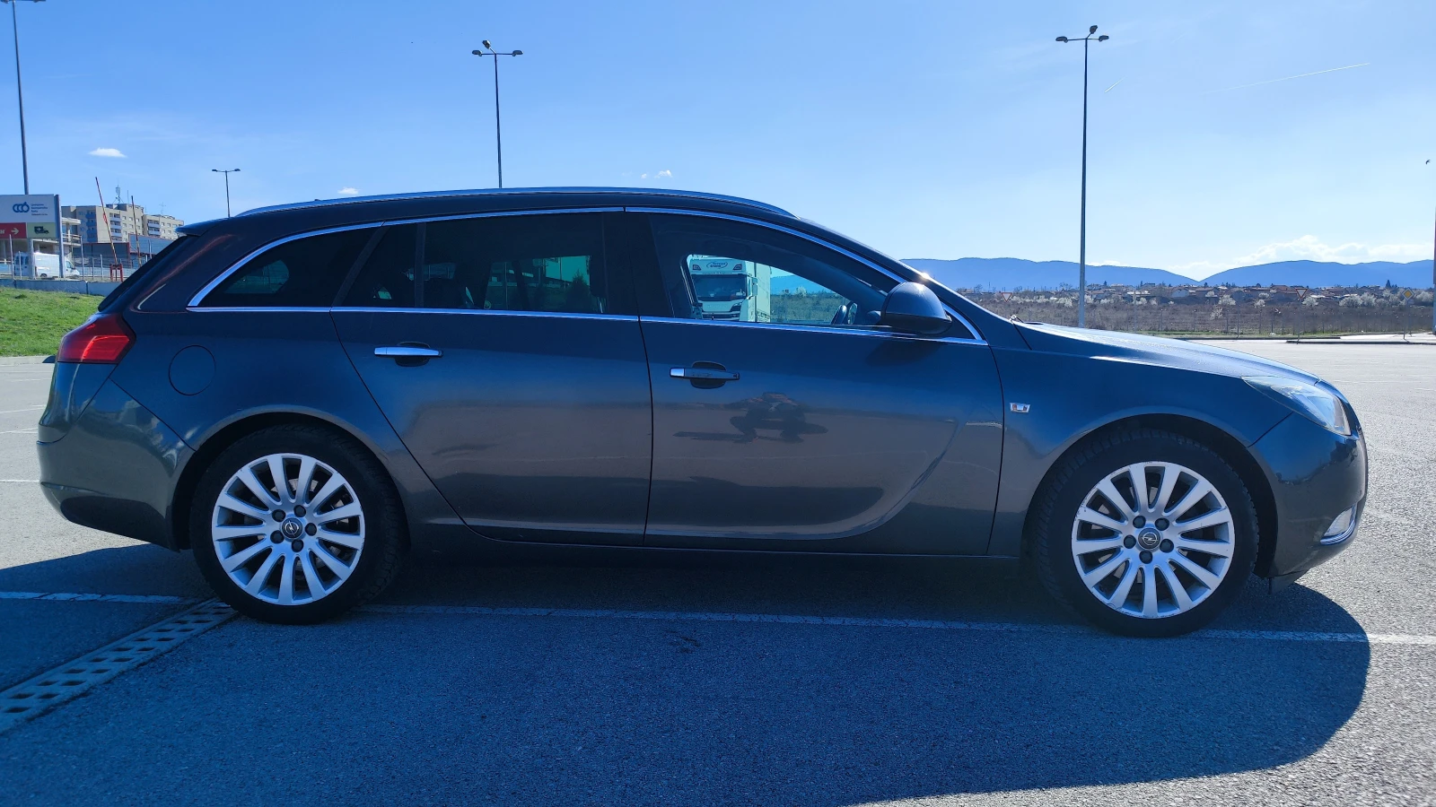 Opel Insignia 2.0 CDTI Sport Tourer Cosmo - изображение 3