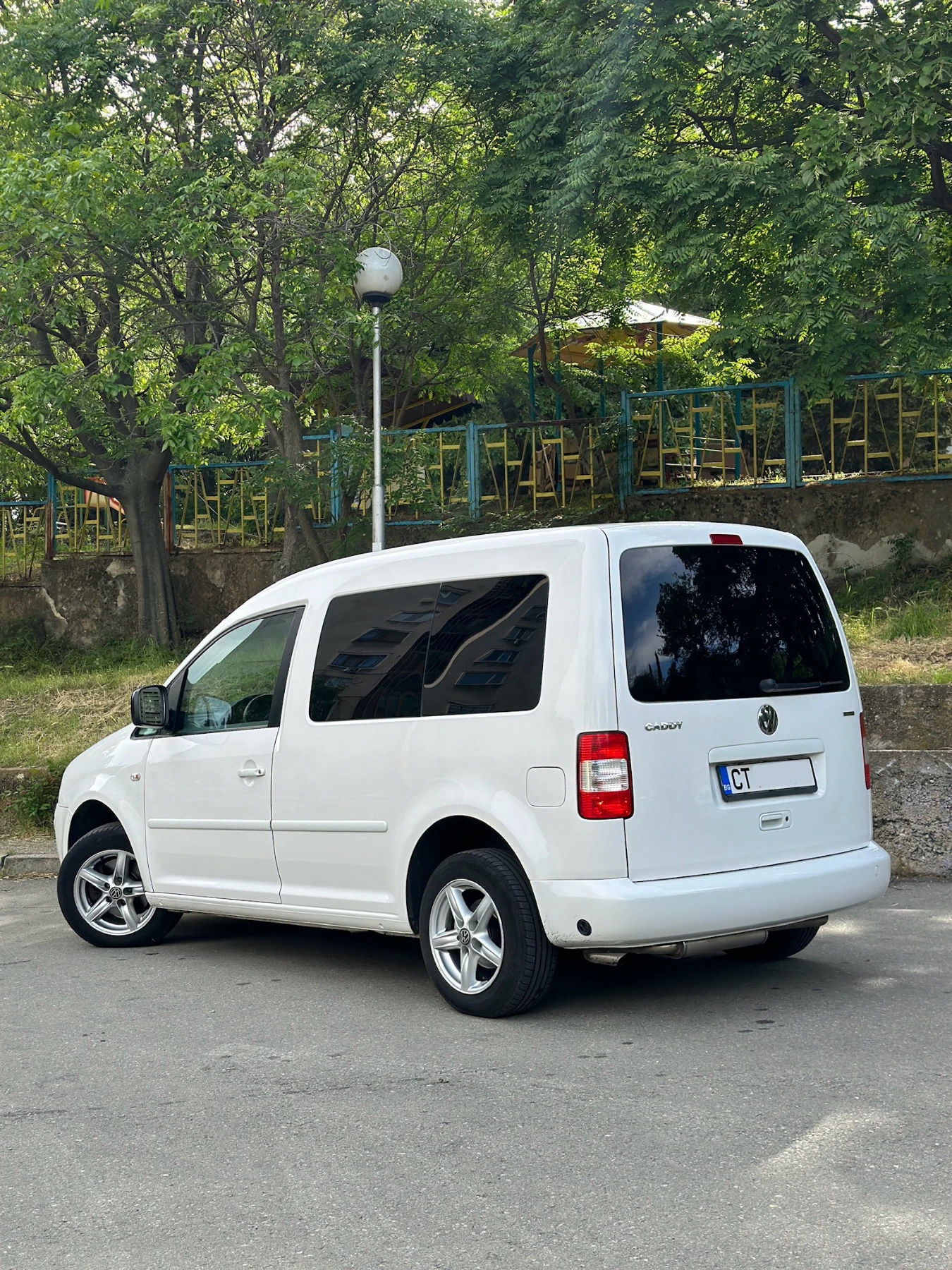 VW Caddy 2.0i LPG 6-скорости - изображение 5