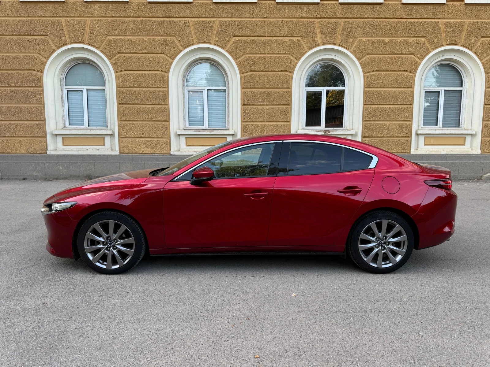 Mazda 3 SKYACTIVE G 2.0 Hybrid - изображение 5