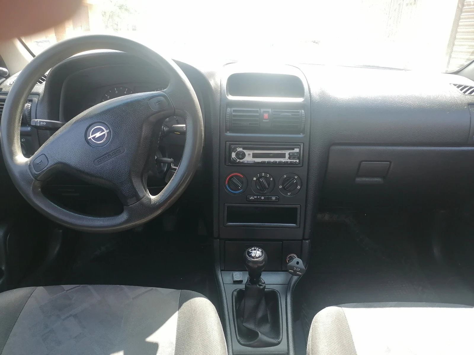 Opel Astra 1.6i - изображение 6