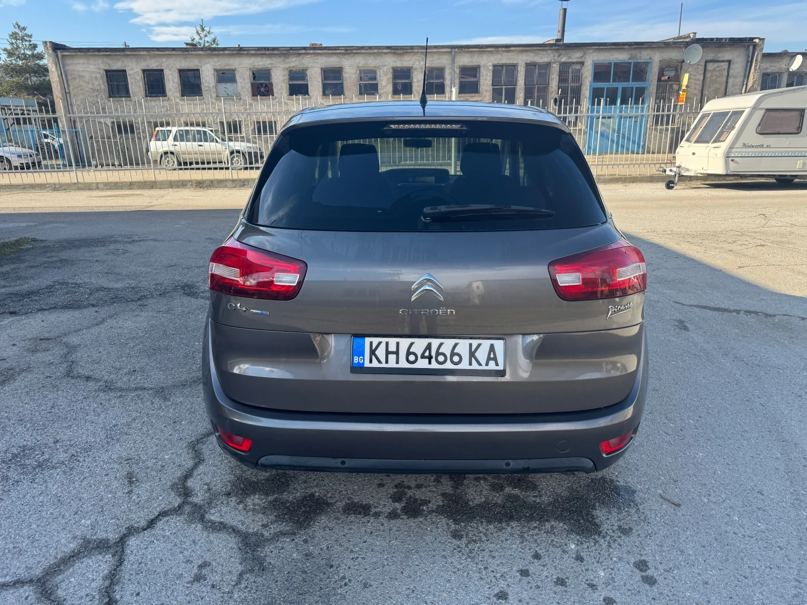 Citroen C4 Picasso 1.6 blue HDI Euro 6 - изображение 4