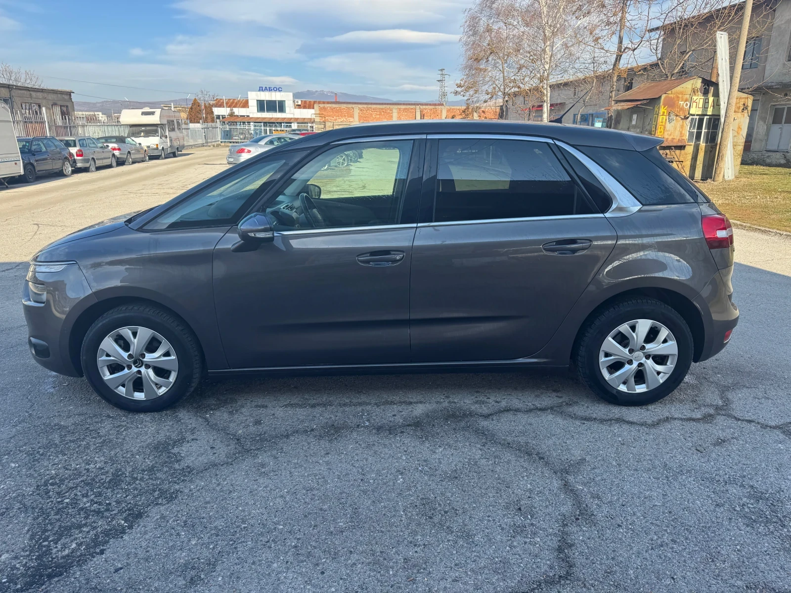 Citroen C4 Picasso 1.6 blue HDI Euro 6 - изображение 2