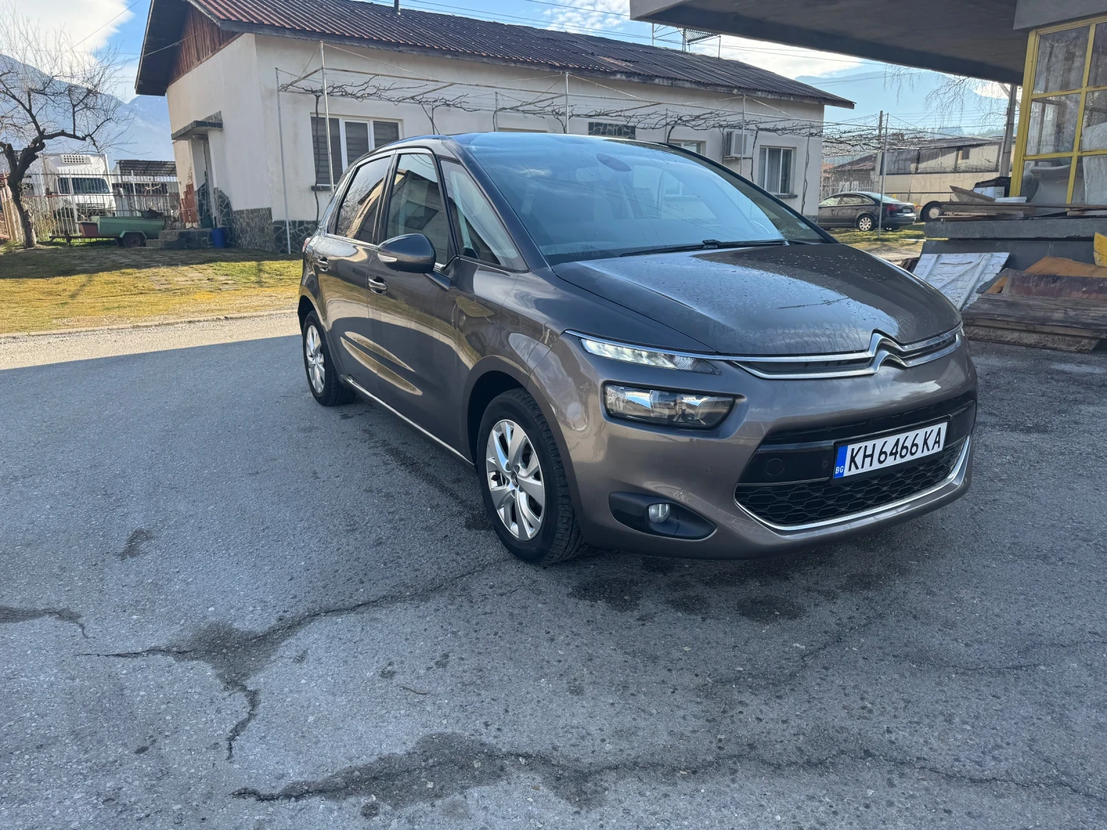 Citroen C4 Picasso 1.6 blue HDI Euro 6 - изображение 7