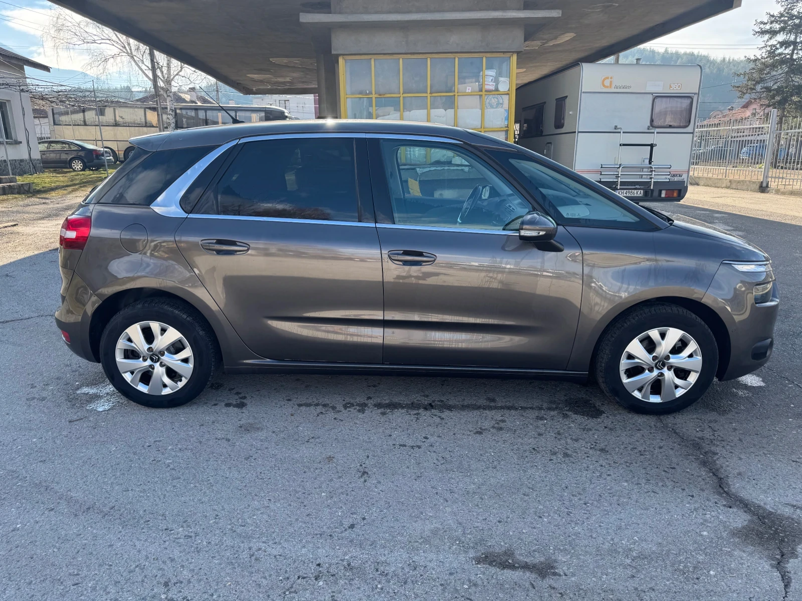 Citroen C4 Picasso 1.6 blue HDI Euro 6 - изображение 6